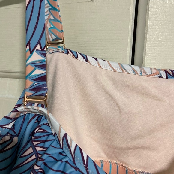 Raisins  Bikini ruffle Top - Picture 5 of 13